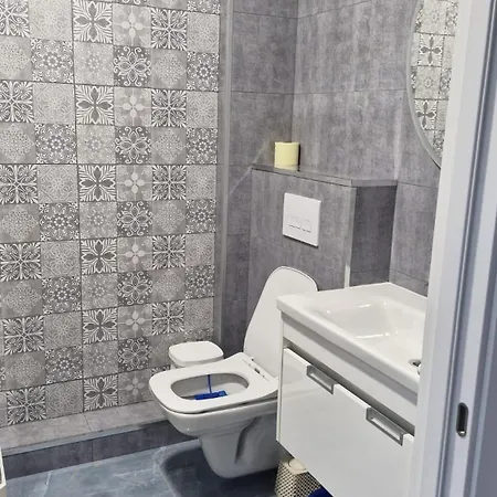 Cercibis 3*
